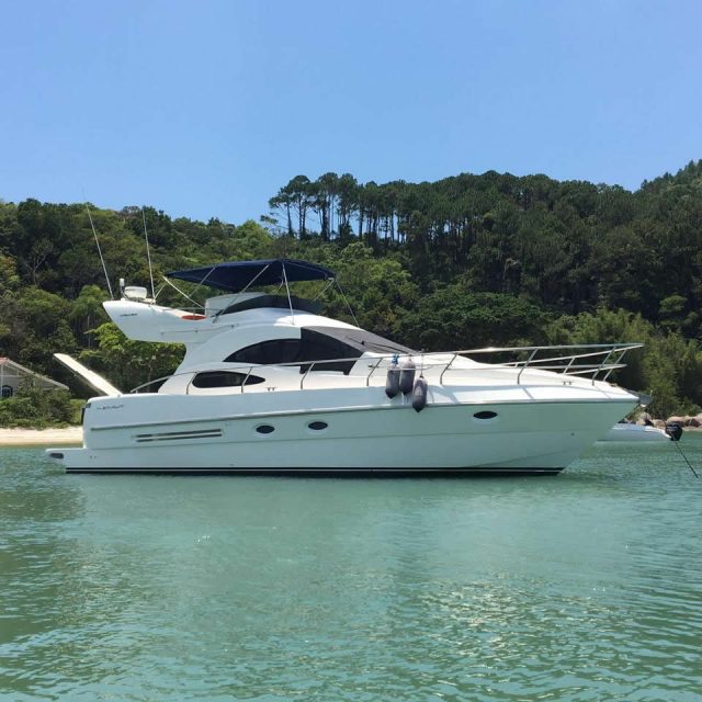 Azimut 380 Fly.
