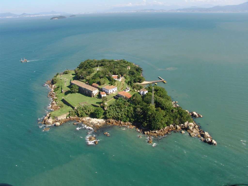 Ilha de Anhatomirim em Florianópolis
