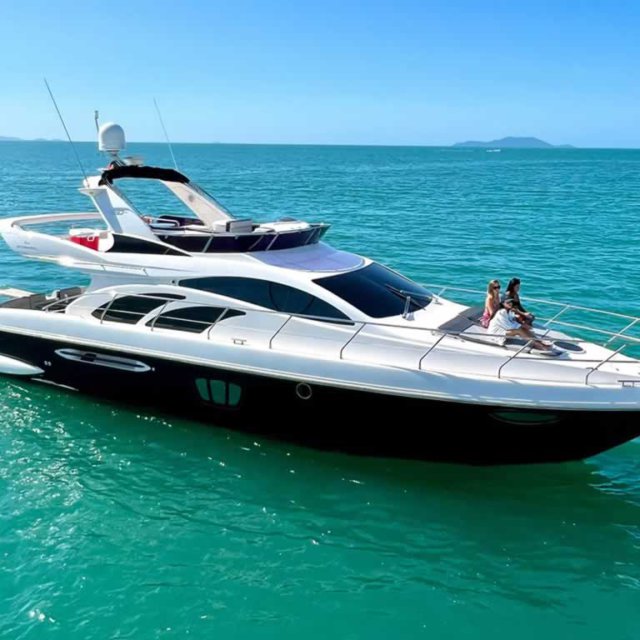 Azimut 560 Fly.