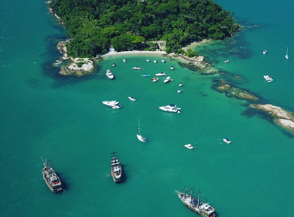 aluguel_de_lanchas_em_florianopolis_vou_de_lancha (1)